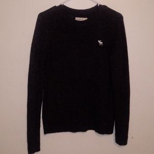 Ambercrombie & Fitch swearter